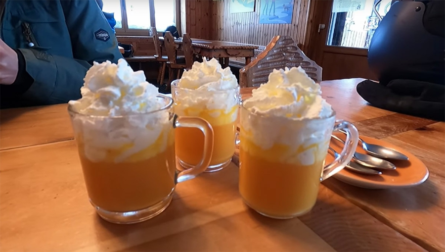 Bombardino drinken in italië.