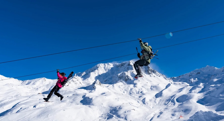 met de La Bee Zipline bij Val Thorens.