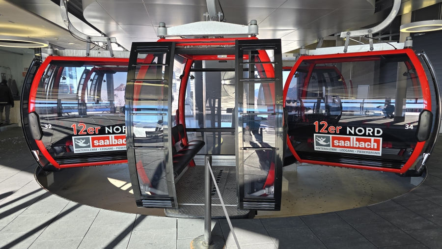 12-er Nord, bergstation.