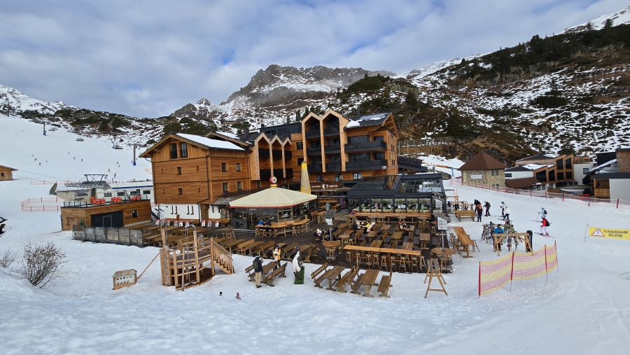 Koffie bij Das Seekarhaus.