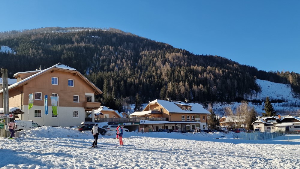 Het park van landal in Bad Kleinkirchheim in de sneeuw