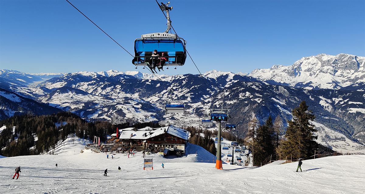 Lift en pistes in het Salzburger Sportwelt.